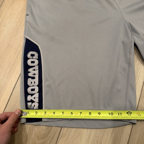 Nike Dallas Cowboys NFL Dri-FIT Shorts Gray Mens Large Athletic Football NFL - Picture 2 of 5